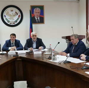 Гасан Догеев принял участие в работе заседания Общественного совета при Минсельхозпроде РД